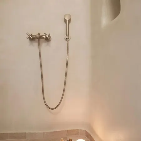 Apart-hotel Yellow Orchid Cycladic House