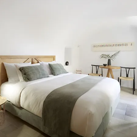 Aparthotel Yellow Orchid Cycladic House 4*