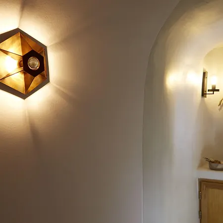 Aparthotel Yellow Orchid Cycladic House